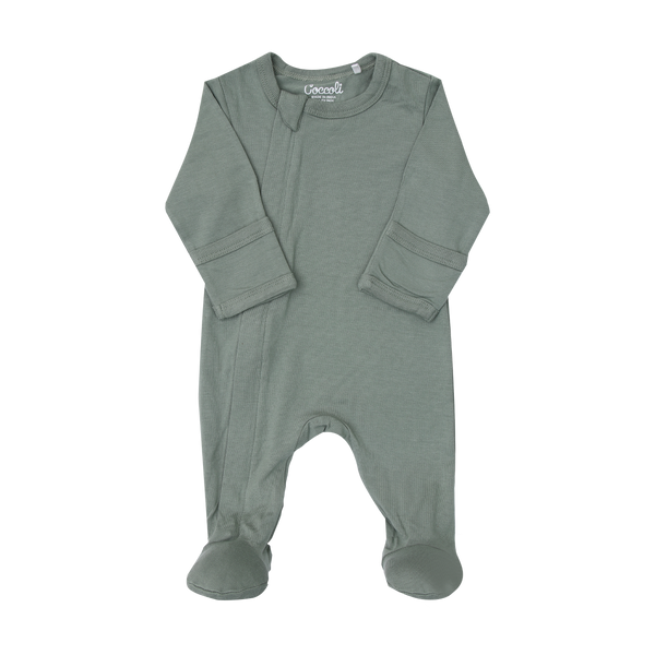 Unisex Modal Zipper Footie in Lily Green Mitten cuffs on size N and 1M, regular cuffs on all other sizes Hidden 2-way zipper with inner placket to protect baby's skin Ethically made in India 48%Cotton/48%Modal/4%Spandex-Knit